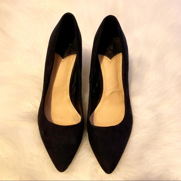 H&M Shoes - 🌸H&M 3” Velvet Finish Black Pointy Toe Heels